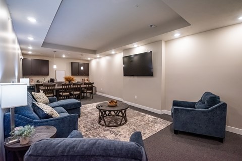 Floor plan for studio, 1 bath, 660 sqft